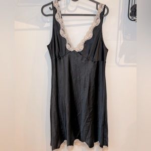 Victoria’s Secret Black Babydoll Lingerie Sexy Mini sleep Dress Satin L